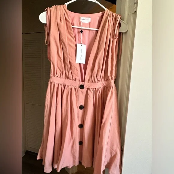 Lovers and Friends Edith Mini Dress. - Picture 4 of 5